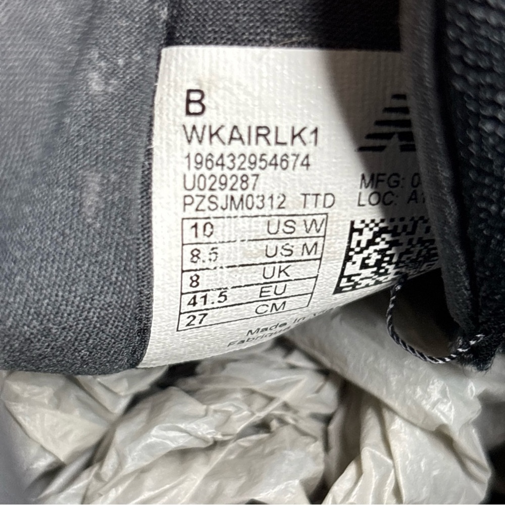 New Balance Black and White Sneakers - Picture 11 of 12